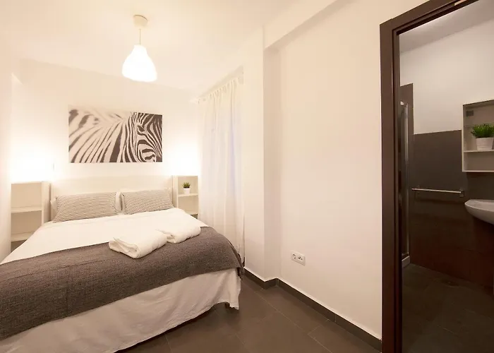 Fun Building Flats By Homeabout * Màlaga