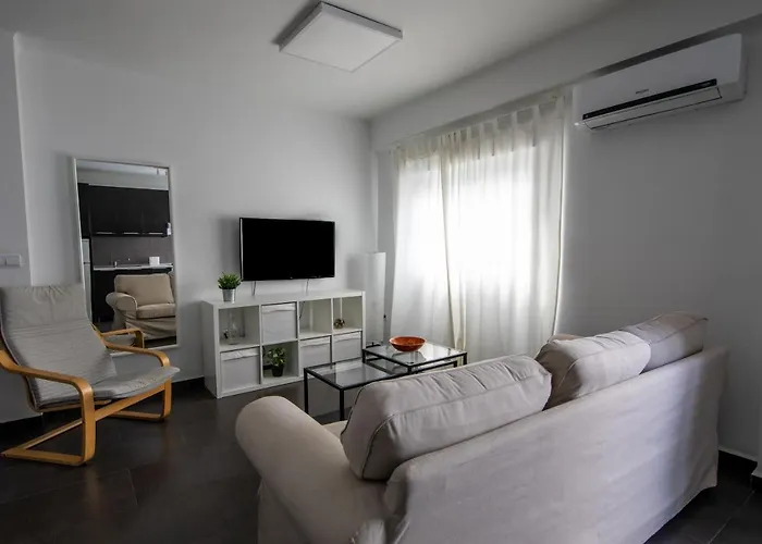 Fun Building Flats By Homeabout Apartmán