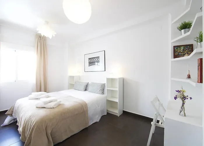 Fun Building Flats By Homeabout * Màlaga