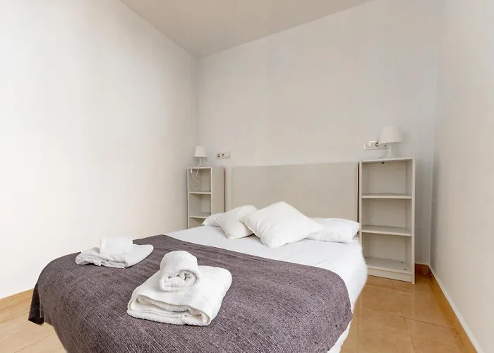 Fun Building Flats By Homeabout Màlaga