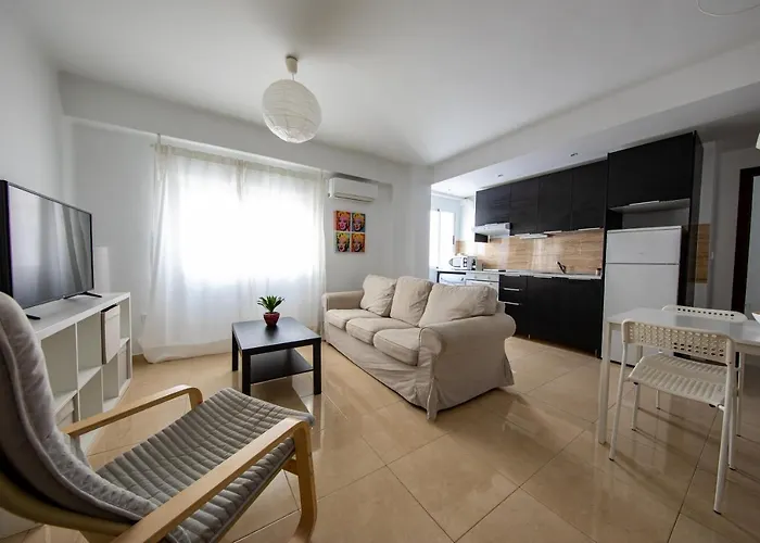 Fun Building Flats By Homeabout * Màlaga